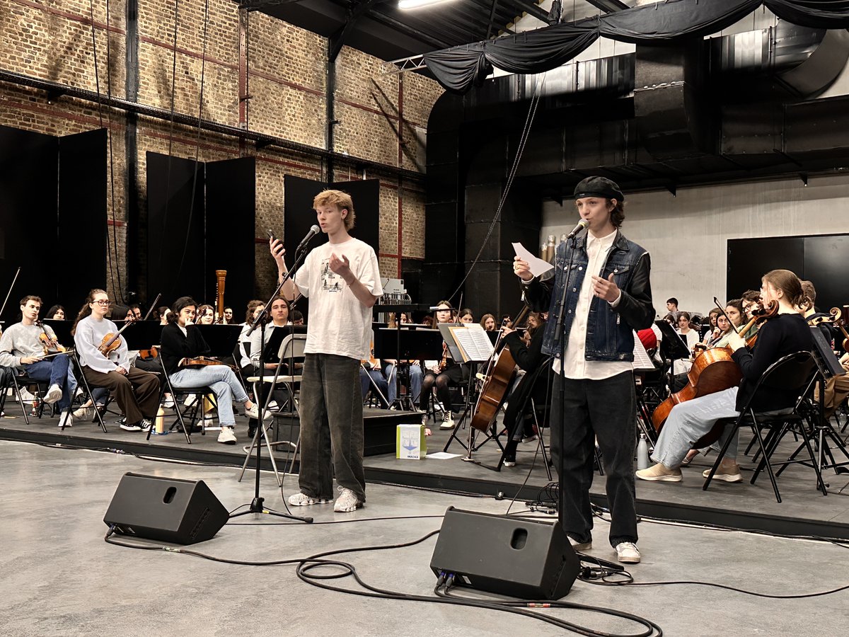 Fantastic 𝗠𝘂𝘀𝗶𝗰 𝗠𝗶𝗻𝘂𝘀 𝗧𝗵𝗲 𝗥𝘂𝗹𝗲𝘀 today at the Palais des Beaux-Arts de Charleroi: EUYO musicians side-by-side with music students of the region, a 60-strong choir, an Ode To Joy sing-a-long, Ode To Joy rap, interviews with @PutmanApolline , and a well-deserved…