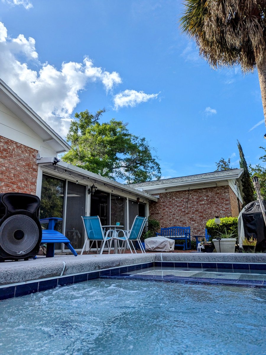 📖🔥💦🎶🔊😌 Sundaying! 
#SundayFunday