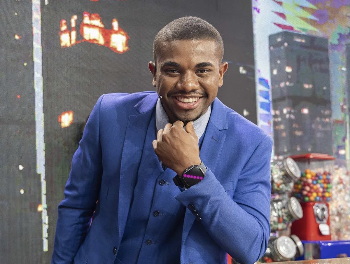 O Nosso Guerreiro <a href="/davibritof/">Davibritoof</a> estará no <a href="/domingao/">Domingão com Huck</a> com Muita Alegria e Felicidade que somente um Campeão do <a href="/bbb/">Big Brother Brasil</a> é capaz de demonstrar aos seus Fãs e Administradores. #TeamDavi #BBB24 #DaviNoDomingao #Campeao