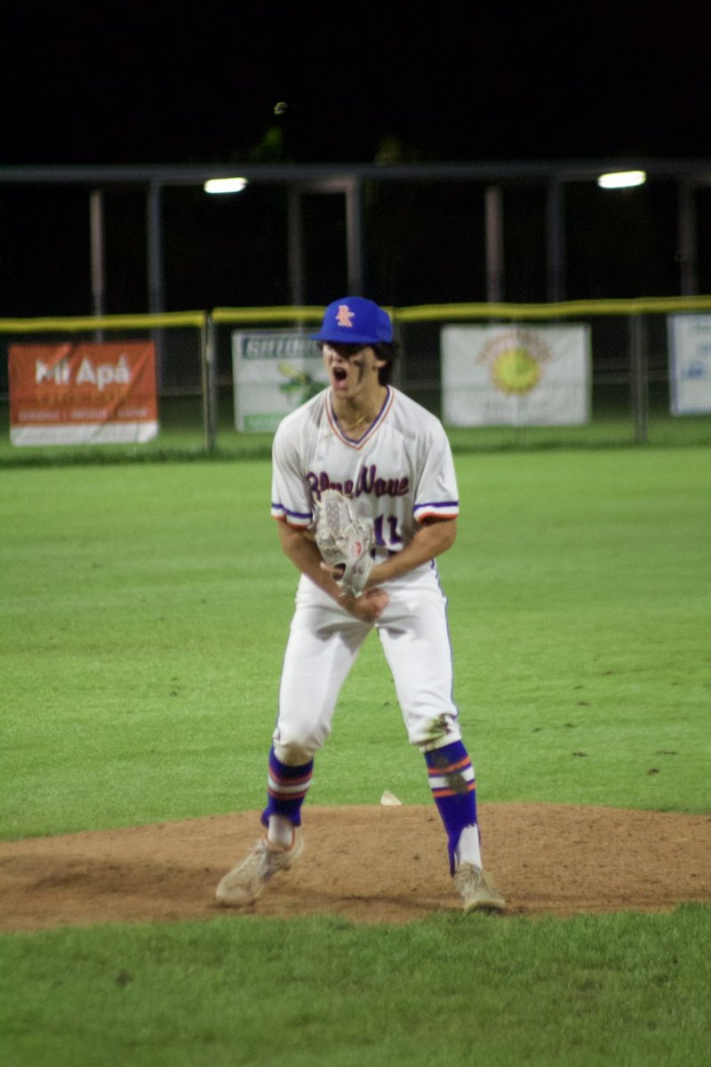 LieffersCooper's tweet photo. So far senior season stats 
22 innings pitched 
20 strikeouts 
19 hits https://t.co/Q4OFulWje7