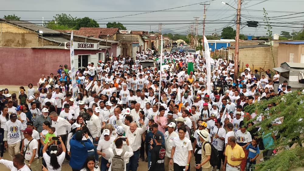 SanchezFortoul's tweet photo. Desde Carora estado LARA se desbordó con mucho entusiasmo el sector popular de Calicanto apoyando a nuestro candidato presidencial @Luisemartinezh, porque Venezuela está convencida que quiere un cambio de gobierno y vivir mejor con @ADVenezuelaa @adbernabe https://t.co/6ONwbcjMG2