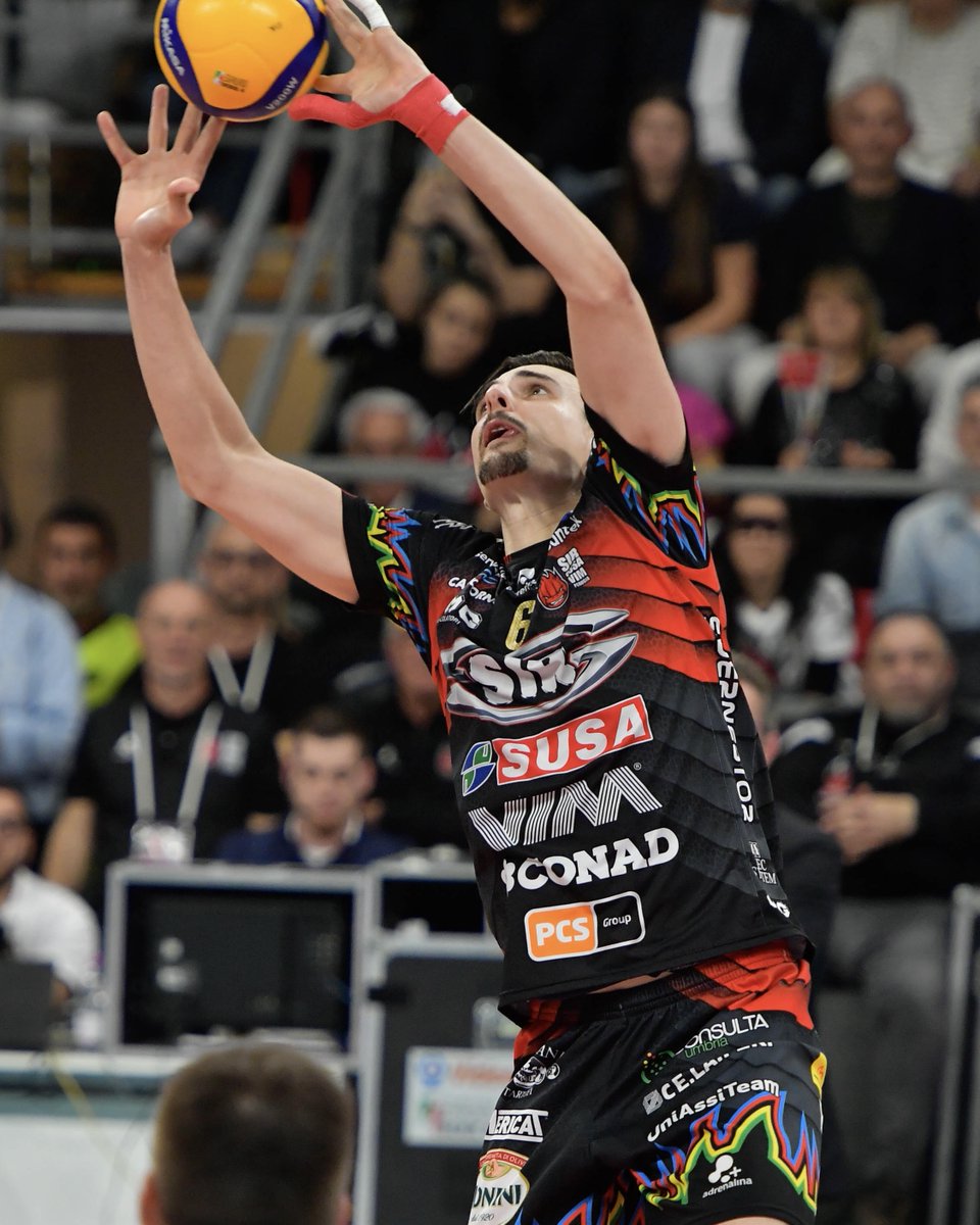volleyballworld's tweet photo. Italian League Finals MVP: Simone Giannelli ✨

The cool, calm &amp; collected setter of @SIRVolleyPG 
 played an outstanding finals for them to win the 🏆. Congrats &amp; see you at #VNL2024!

📺 Watch the matches with your 🆓 7 day access to https://t.co/ZfA7bfP08Y.

🏐 #volleyball https://t.co/CSg1dT4DTo