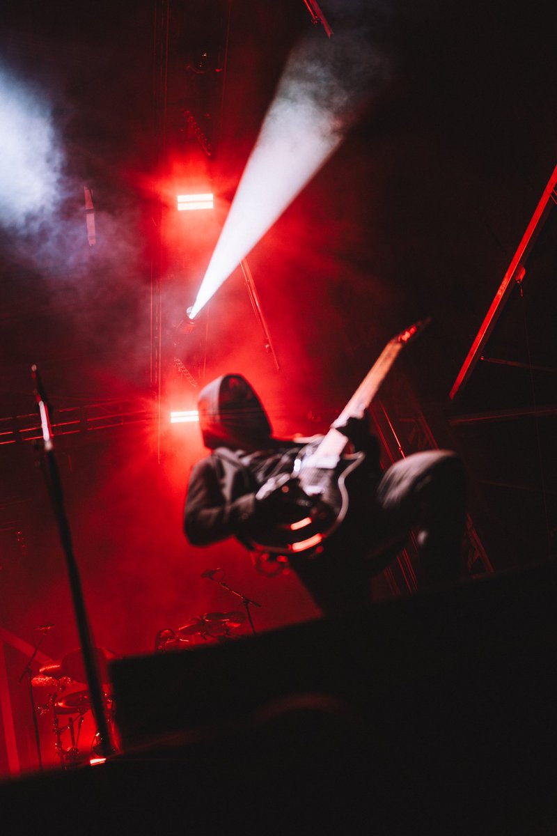 Sacred moments in time, captured at @snwfest festival by @Adamrosssi 

Come Tuesday, Phoenix shall gather in Worship, as The Teeth Of God Tour begins.