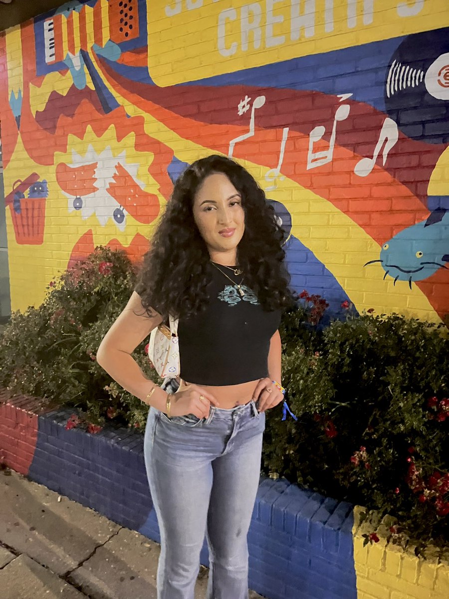 7lilifa's tweet image. it was #humid outside