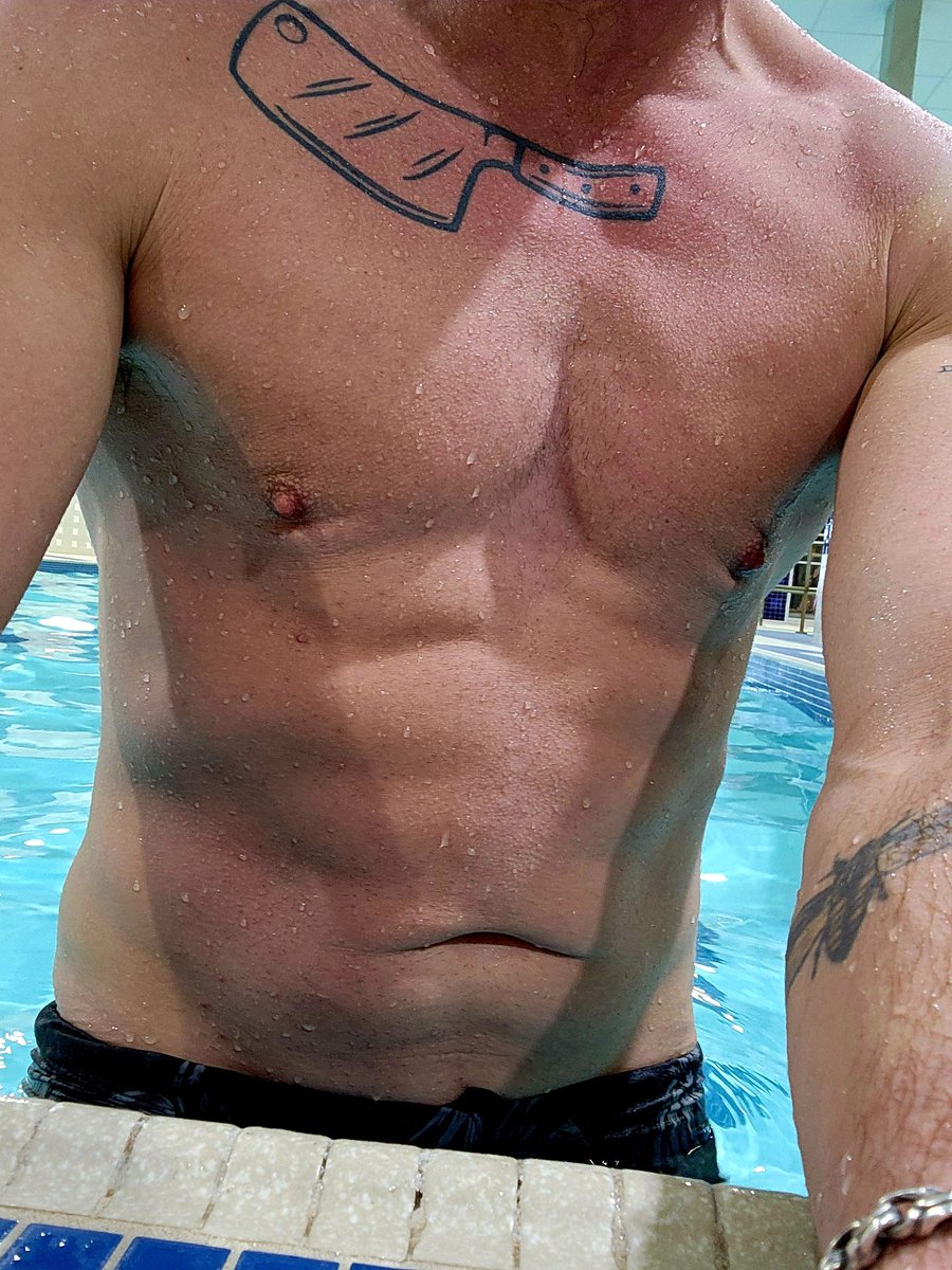 They say you need an hour after you eat before you go swimming. 
Carnivores need to swim for an hour after they eat.
The difference is what you're eating.
#carnivorediet
#pissoffsugar