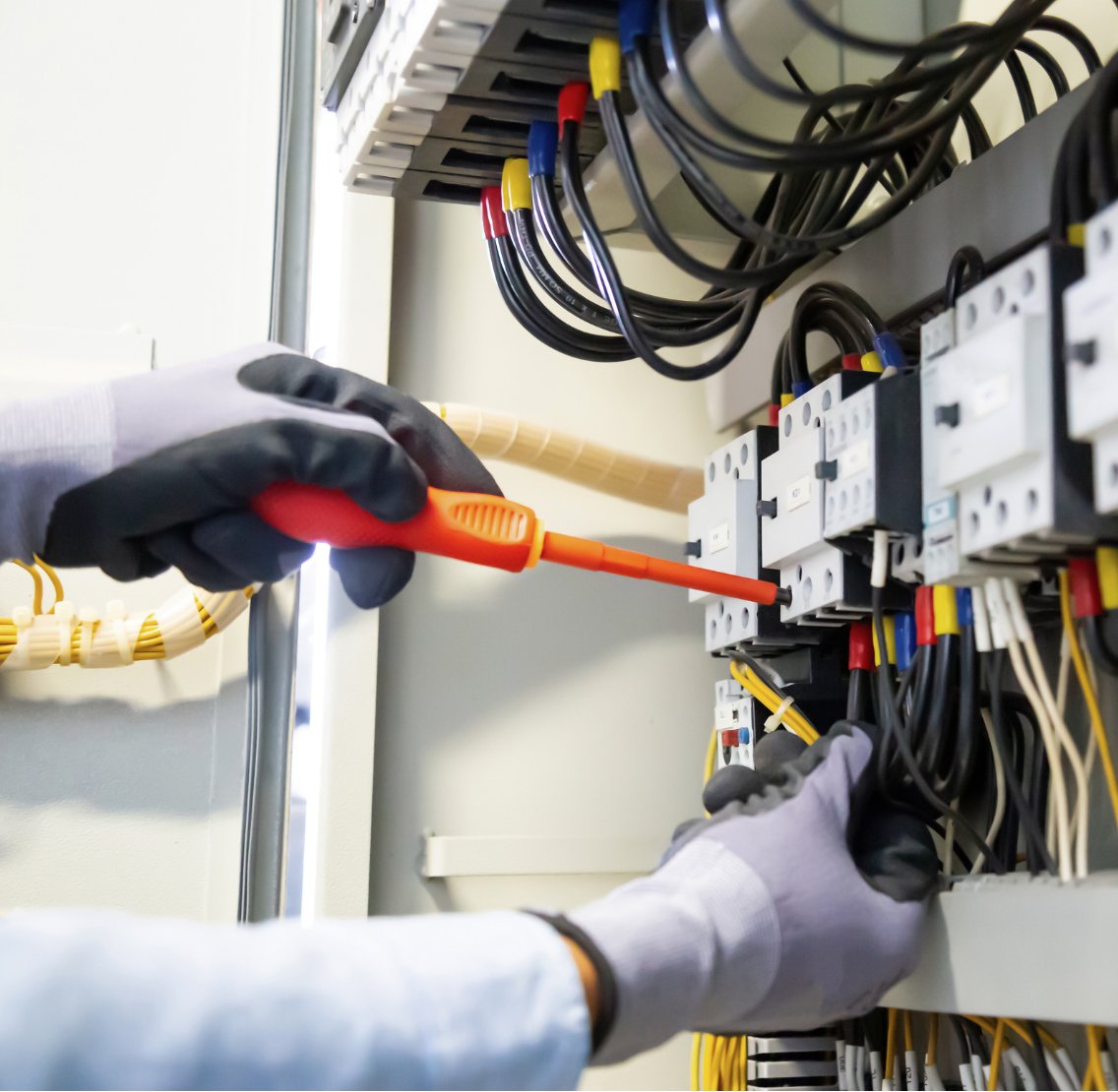EasyPowerLLC's tweet photo. New week, new knowledge!  Every week we drop fresh videos and replays of our insightful webinars. Dive into our video library to catch up on what you've missed! Check it out here: https://t.co/4JPITauZXI https://t.co/aa8jNLwH3h