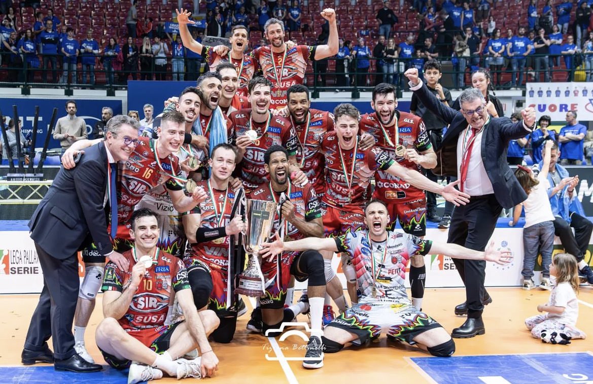ffforeverrainn's tweet photo. non svegliateci ❤️‍🔥🏆🇮🇹 https://t.co/PY1n0iSYgG