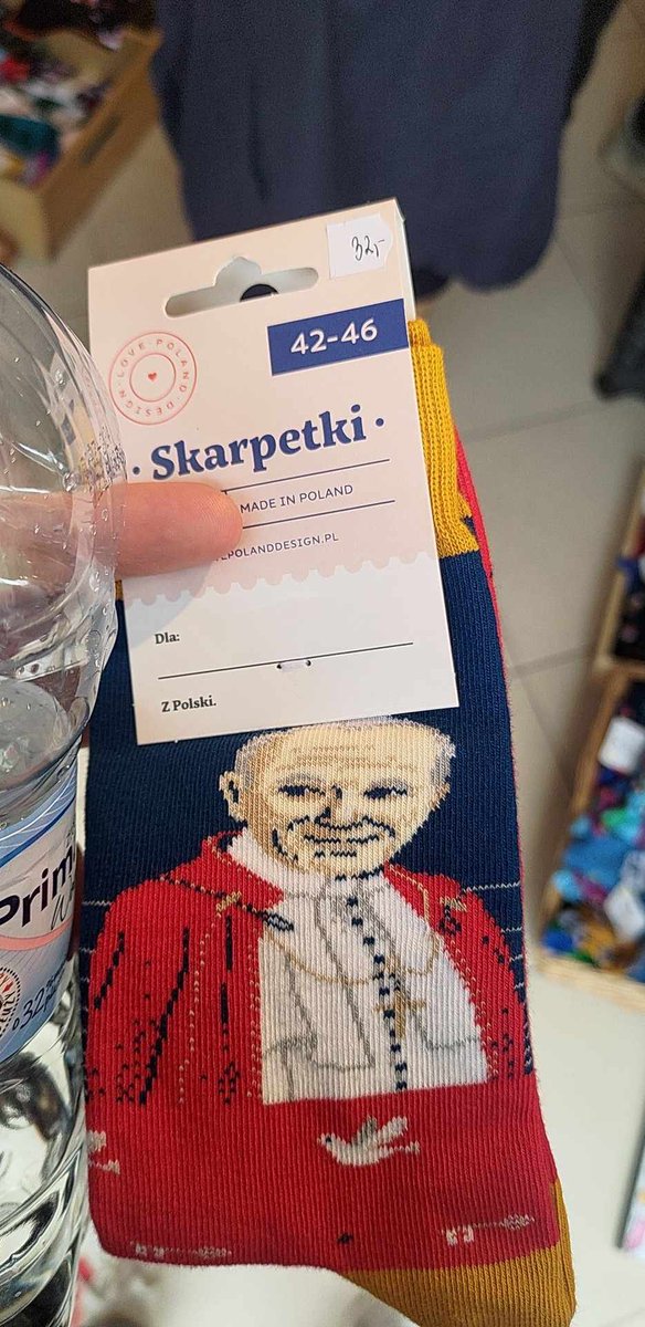 zabikuch's tweet photo. Je jasný, že čaves ještě neviděl moje ponožky s Janem Pavlem II., jinak by takovou pičovinu nikdy nenapsal https://t.co/SWUcx8QcBk