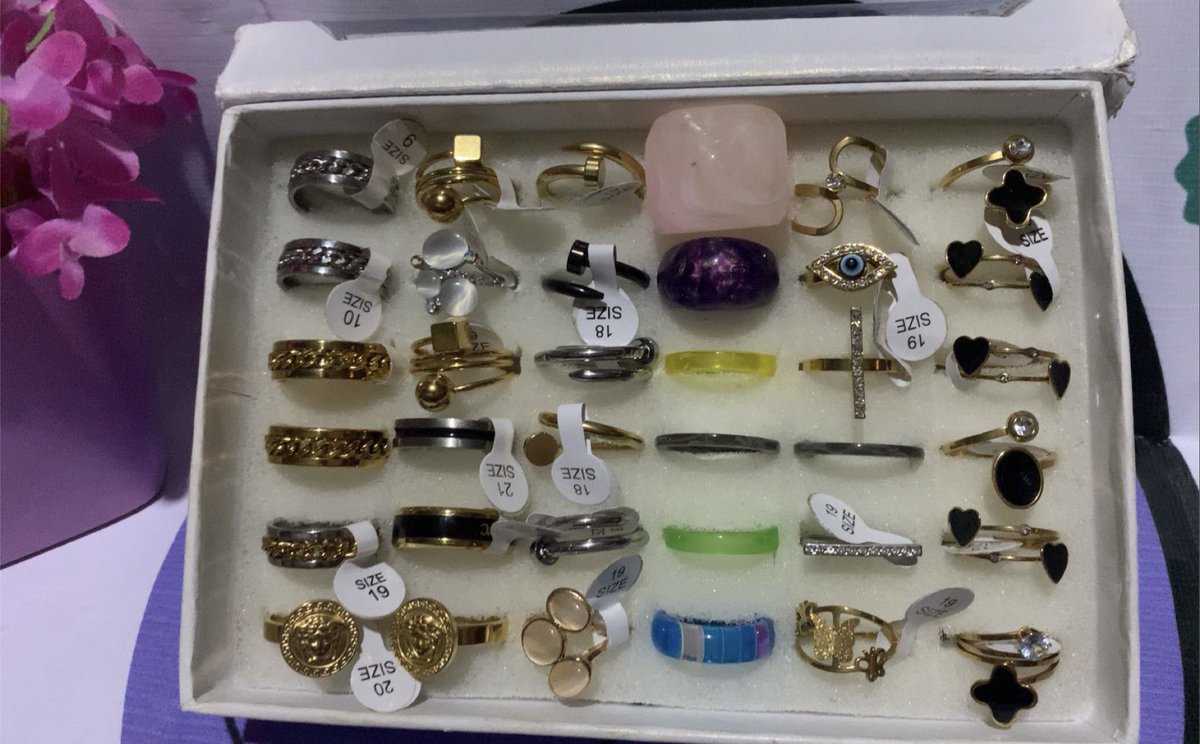 LilyCcessories's tweet photo. Non-Tarnish Ring
Old Price: #4500
New Price: From #500
Offer valid while stock last. 

To order: DM or WhatsApp 08036309731

https://t.co/FeGizwOIkG
#lilyccessories #NightmarketwithDammyB 
#Pagesbydamicommerce
#EasterSales
#Easternightmarket
#Flutterwavecommerce #Easterfunfair https://t.co/kDpaLc7Xfe