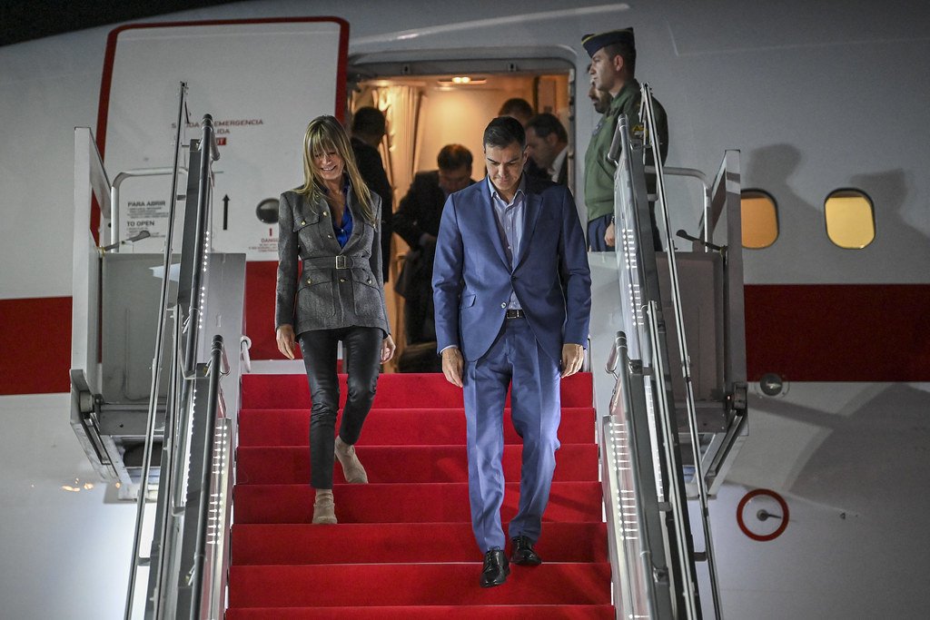 GuillermoRocaf1's tweet photo. Descendiendo a los #Infiernos...
Begoña Gómez y @sanchezcastejon, CONTUBERNIO DE #CORRUPCIÓN