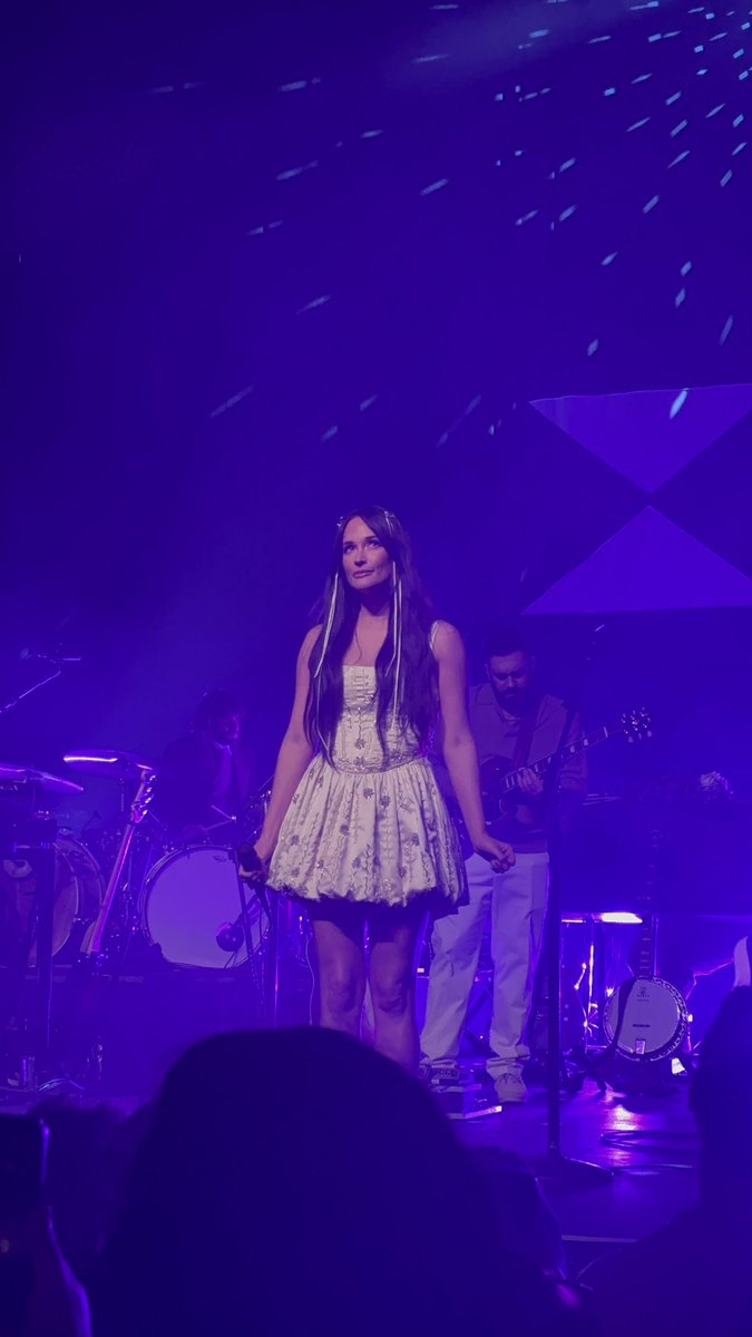 sourrgaga's tweet photo. .@KaceyMusgraves you were everything https://t.co/xEhpRLuuR4