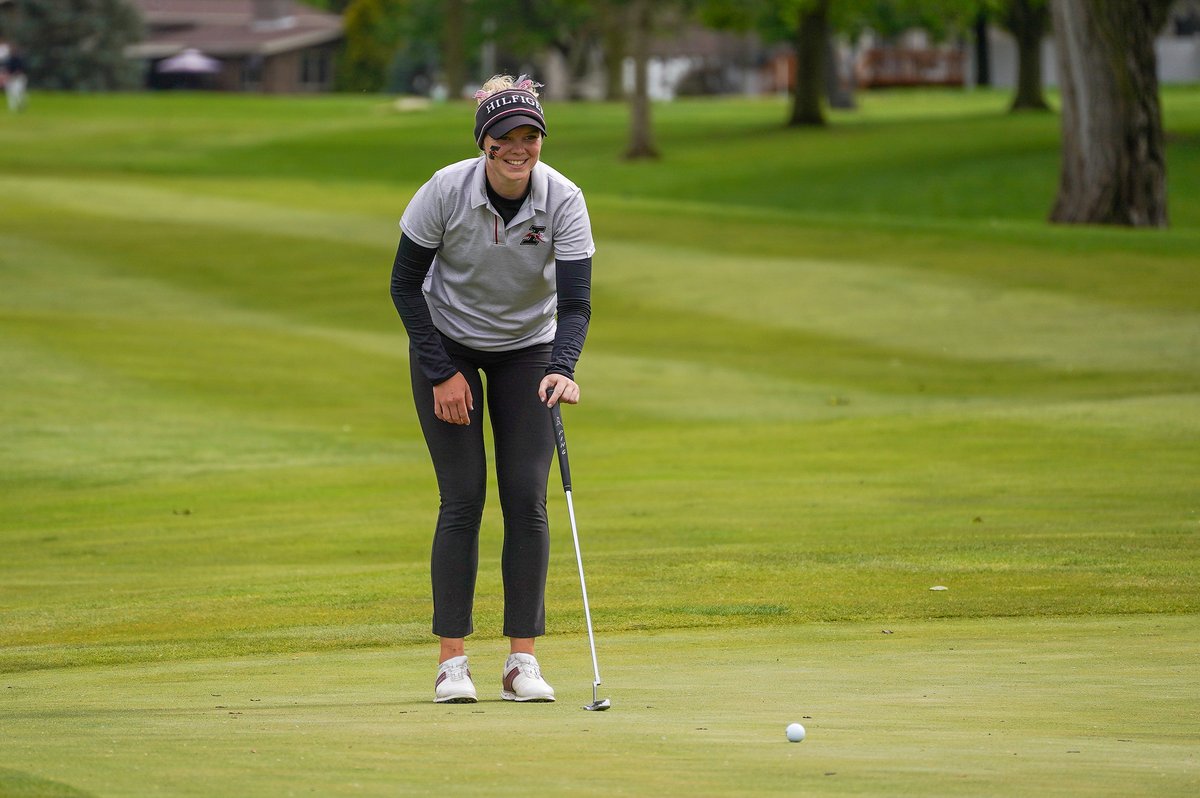 🏆🏌️‍♀️ @UIndyHoundsGolf holds the advantage as the groups turn to the back 9️⃣

#GLVCwgolf | #GLVCchamps