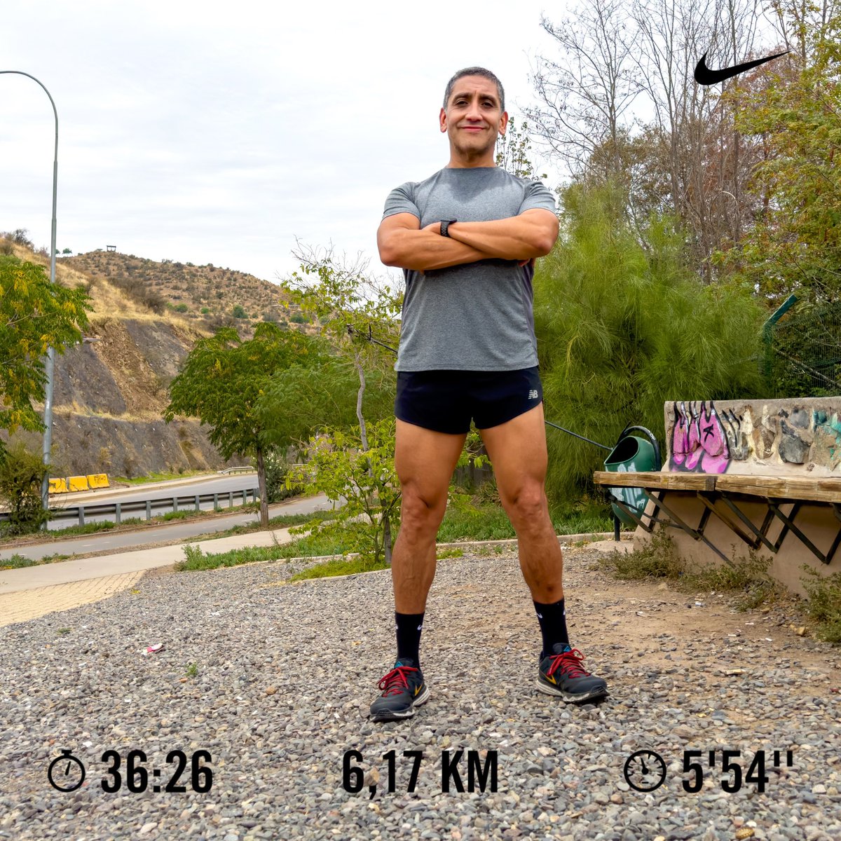 Después de trabajar 🍑 y patitas de 🐥 en casa, salí a hacer mi min mini mini #maraton
😂😂😂

#feliz #happy #run #running #yo #me #retrato  #portrait #nike #juniper #nikerunning #nikerunclub #nikerunclubapp #nikerun #nikerunningclub #applewatchnike #justrun #runforlife #chile