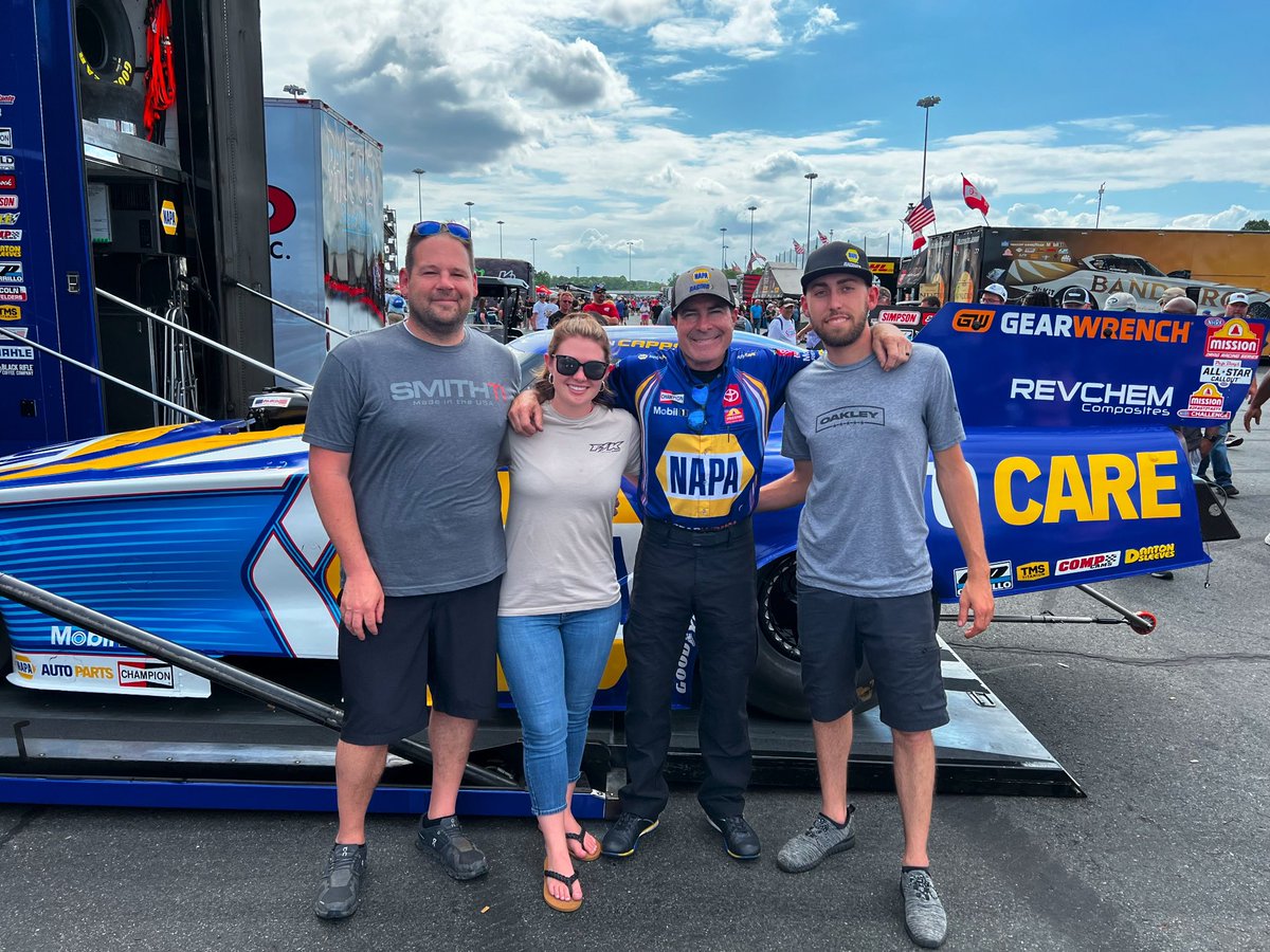 It’s not too often that we get “off” weekends, but when we do, we go support our @NAPARacing teammates! Thank you @RonCapps28 // @TeamRonCapps for having us at @zMAXDragway today! 💙💛 #TeamNAPA