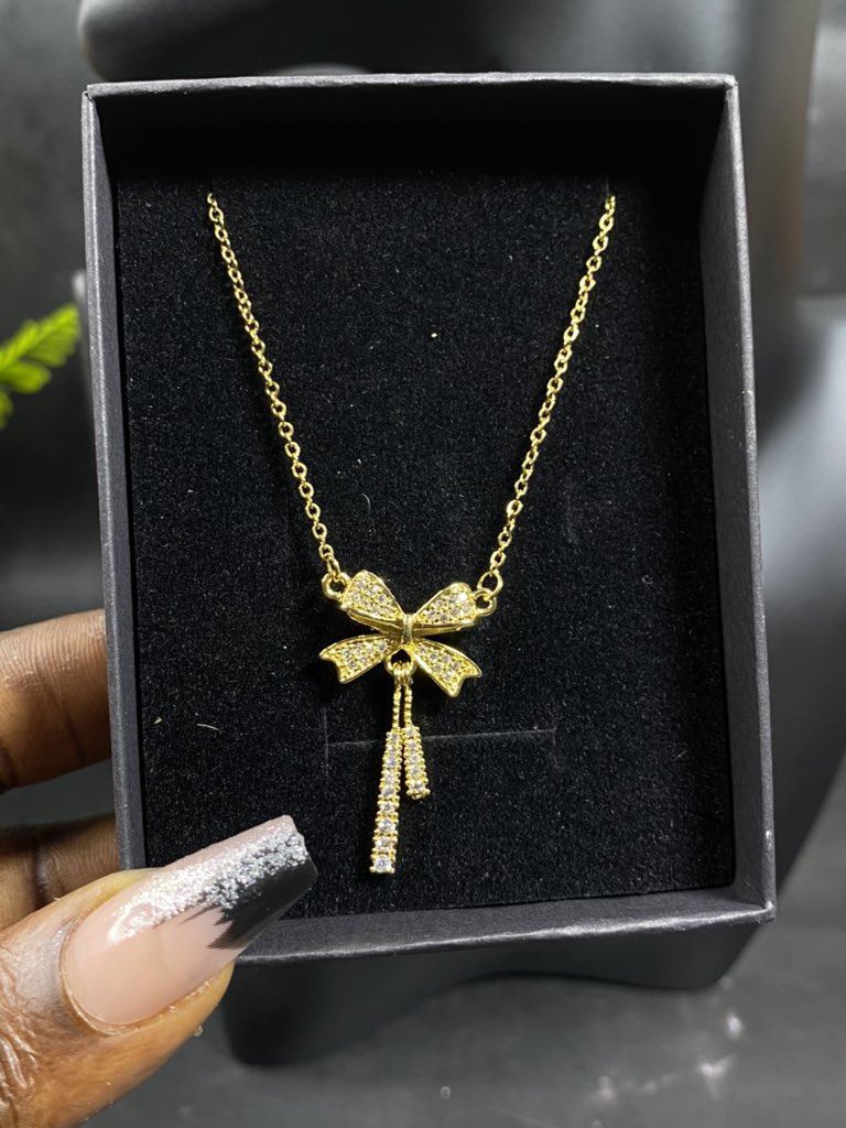 Maddie necklace . Old price: N4500 Sales price: N3500 Valid till 12am. . #NightmarketwithDammyB #Pagesbydamicommerce #Flutterwavecommerce