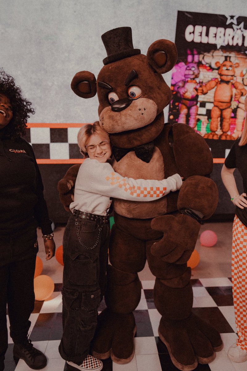 Nothing beats Freddy's bear hugs or award winning pizza! Come grab a slice or two! 🍕 cloakbrand.com ᶠᵃᶻᵇᵉᵃʳ ᴱⁿᵗᵉʳᵗᵃᶦⁿᵐᵉⁿᵗ ᶦˢ ⁿᵒᵗ ʳᵉˢᵖᵒⁿˢᶦᵇˡᵉ ᶠᵒʳ ᶦⁿʲᵘʳʸ, ᵈᶦˢᵐᵉᵐᵇᵉʳᵐᵉⁿᵗ, ᶦˡˡⁿᵉˢˢ ᵒʳ ᵈᵉᵃᵗʰ. ᴱⁿʲᵒʸ ᵃᵗ ᵒʷⁿ ʳᶦˢᵏ.