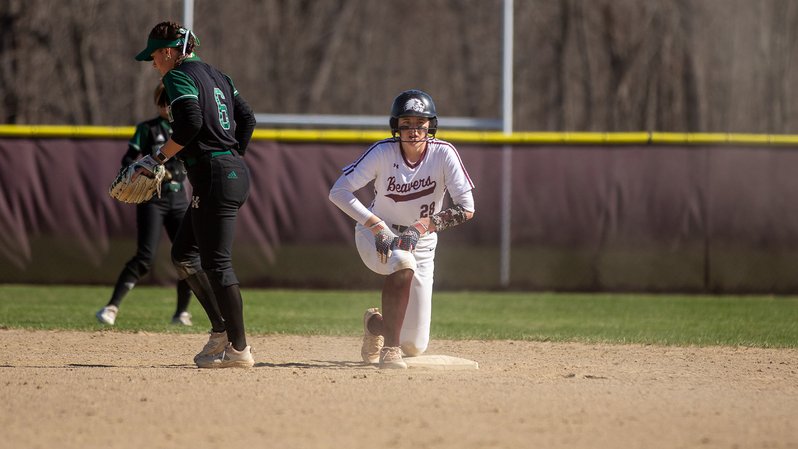 The @UMFathletics softball team improved to 8-2 in the North Atlantic Conference with a weekend sweep over UMPI #mesports easternmainesports.com/community/umf/…