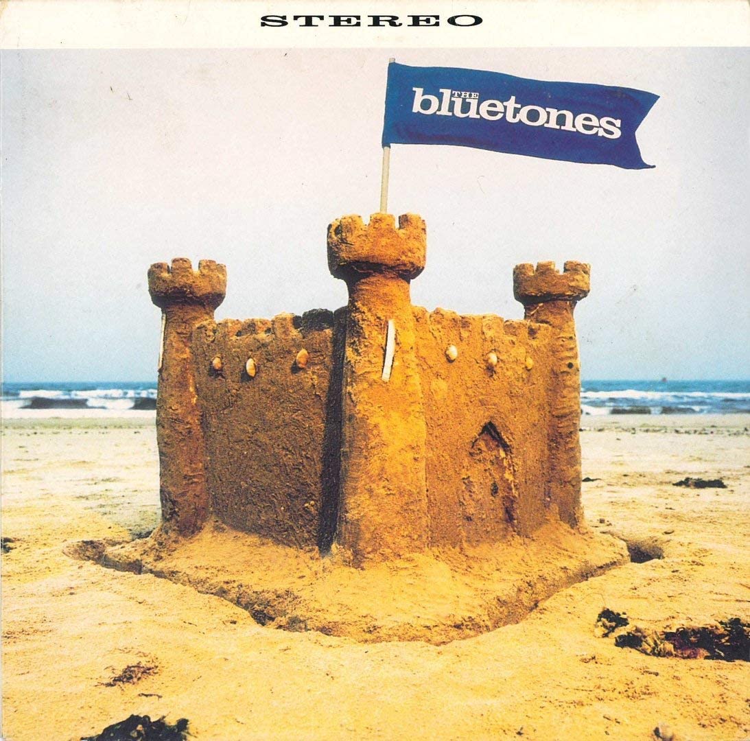 On this day in 1996, @TheBluetones released the single Cut Some Rug/Castle Rock in the UK The third and final single taken from their debut album, Expecting To Fly, it was a superb one! In at number 7 in the charts! @TheQuill