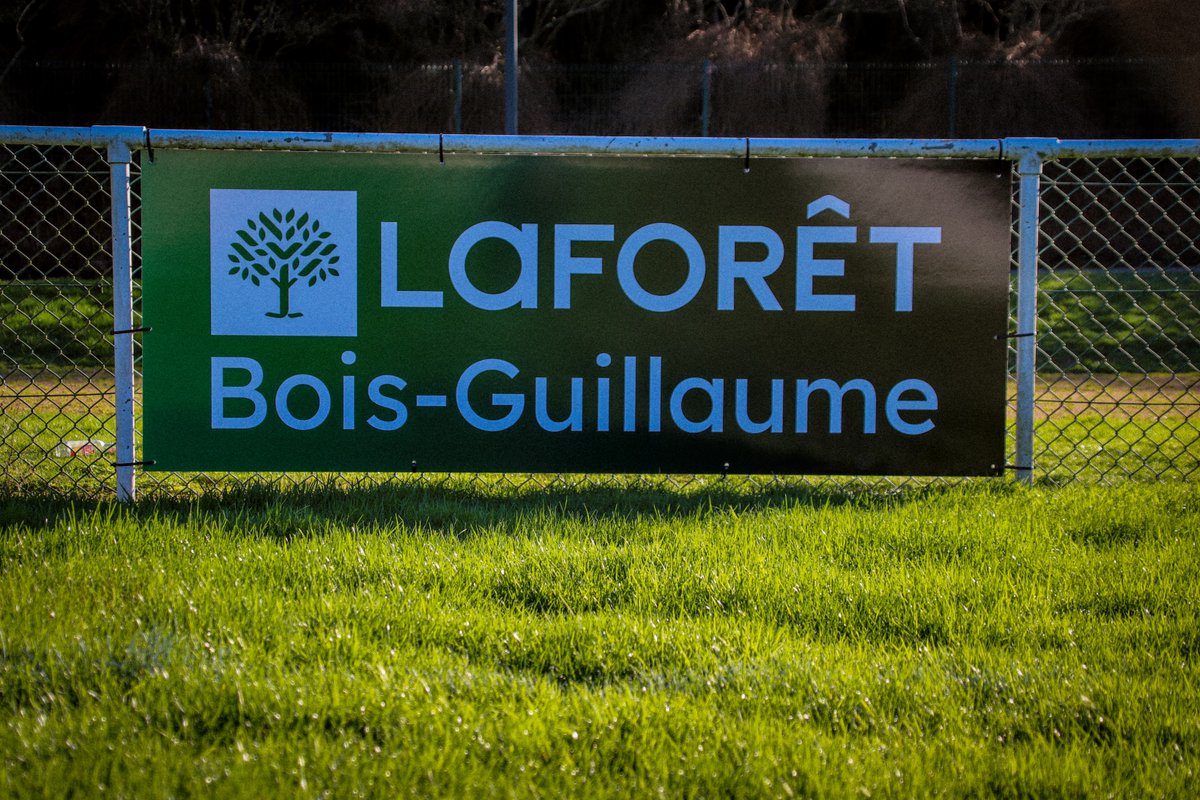 fuscbg's tweet photo. 💚 𝐏𝐚𝐧𝐧𝐞𝐚𝐮 𝐏𝐮𝐛𝐥𝐢𝐜𝐢𝐭𝐚𝐢𝐫𝐞 𝐋𝐚𝐟𝐨𝐫𝐞̂𝐭 🤍
Comme lors de notre dernier partenariat, Laforêt matérialise son soutien avec la pose d'un panneau publicitaire, cette fois-ci sur le terrain d'honneur ! 🏟

#FUSCB #LFN #DFSM https://t.co/npH0FhWdmp