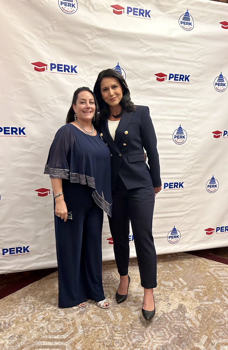 DawnsMission's tweet photo. It was a lovely evening last night at the PERK Tulsi event. ⁦@TulsiGabbard⁩ #PERKTulsiEvent https://t.co/bDd7logLyK