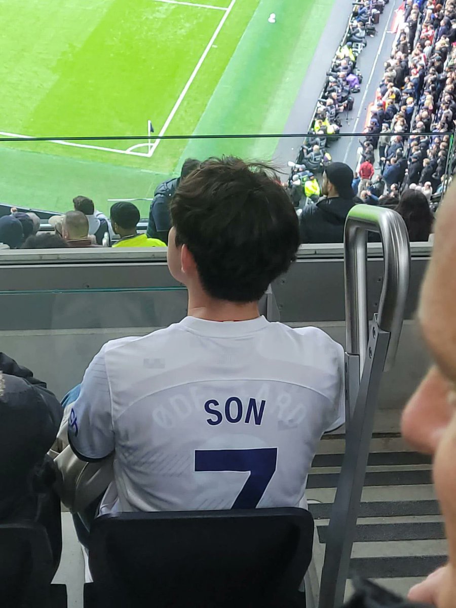 This is absolutely disgusting. 🤢 #thfc