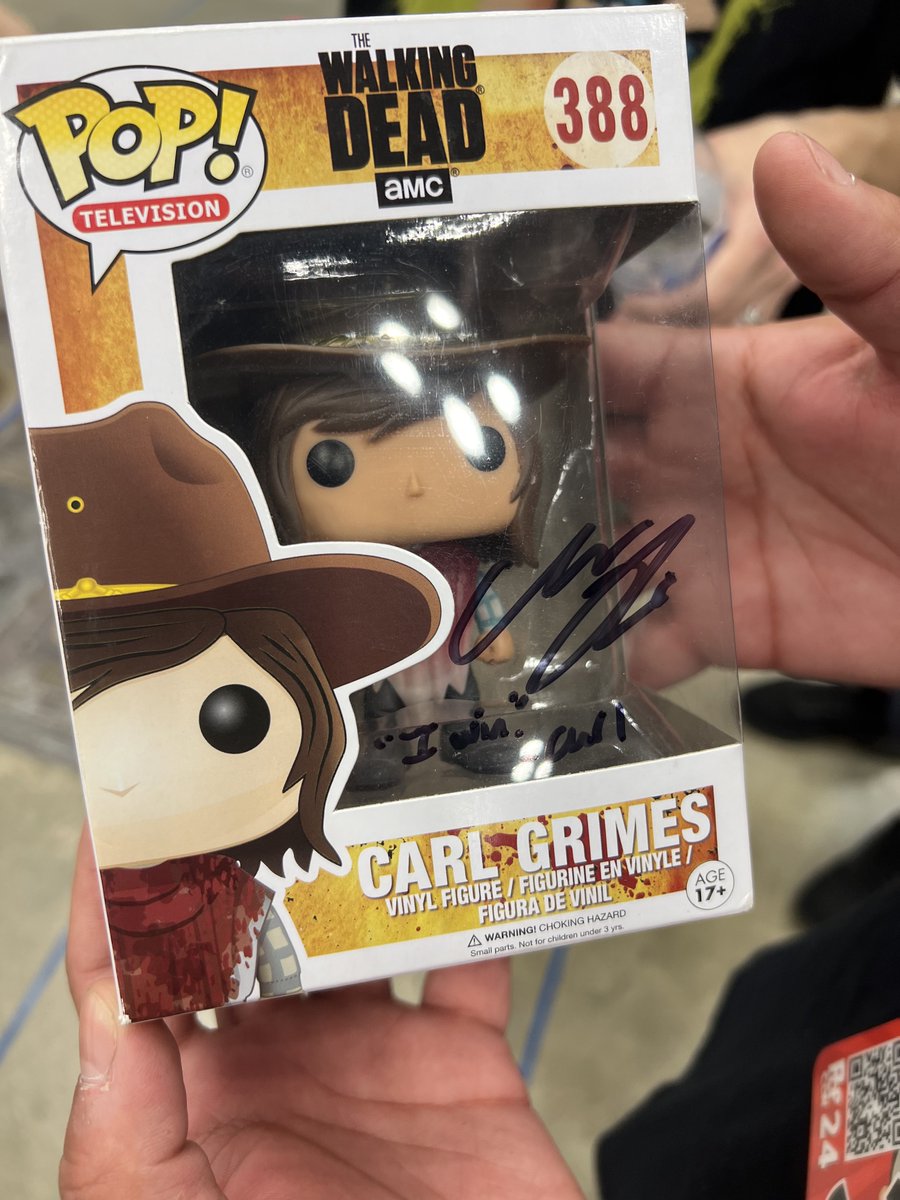 Saw Chandler Riggs & Katelyn Nacon today. Was good seeing them again after a few years and them remembering me! 
I asked Chandler if he watched #TheOnesWhoLive and he said he only watched the first episode 🥲

#TheWalkingDead #TWD #TWDFamily