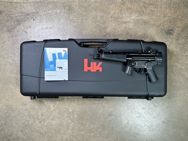 Heckler & Koch SP5 (European model, somewhat rare in the US) for $2,520 with code P24 currently here: mrgunsngear.org/3XEfuvp

In stock as of this post 🤙🏽

#MP5 #SP5 #european