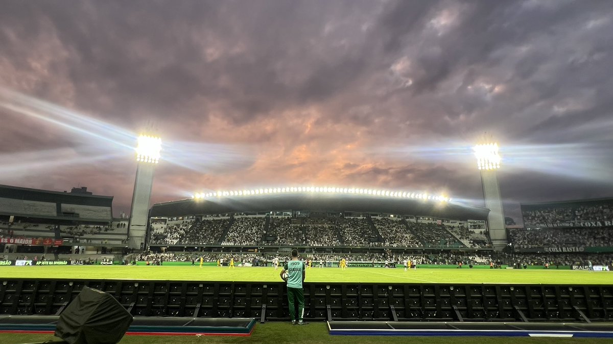 annadenira's tweet photo. #CFCxBFC @Coritiba https://t.co/AaF2FR8Uqw