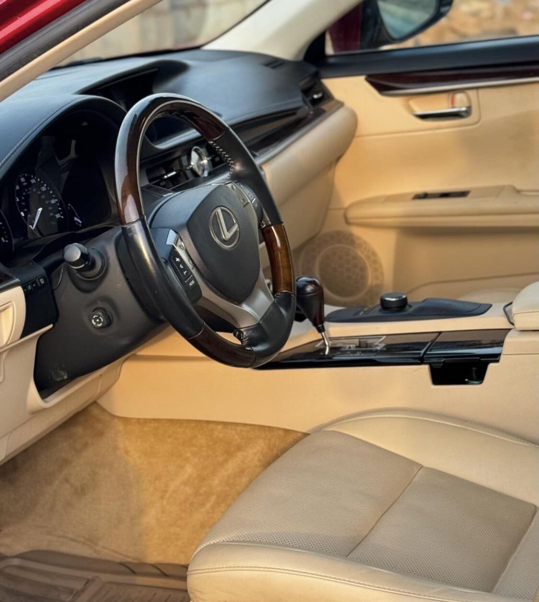 Lexus ES350 2014 model 
Price:22m
Duty: paid 
Location: Abuja 
#presidentbolatinubu #room1and2 #northerners 
@aisha_yaGuda @__yellows @Mvnaaa___ @HMujeili @SarkinMota_AMF @the_scholar1 @chandni_lish @___Bils @el_uthmaan @moderate_ustaz @umarkhalifa19 @hayateey1 Retweet 🙏