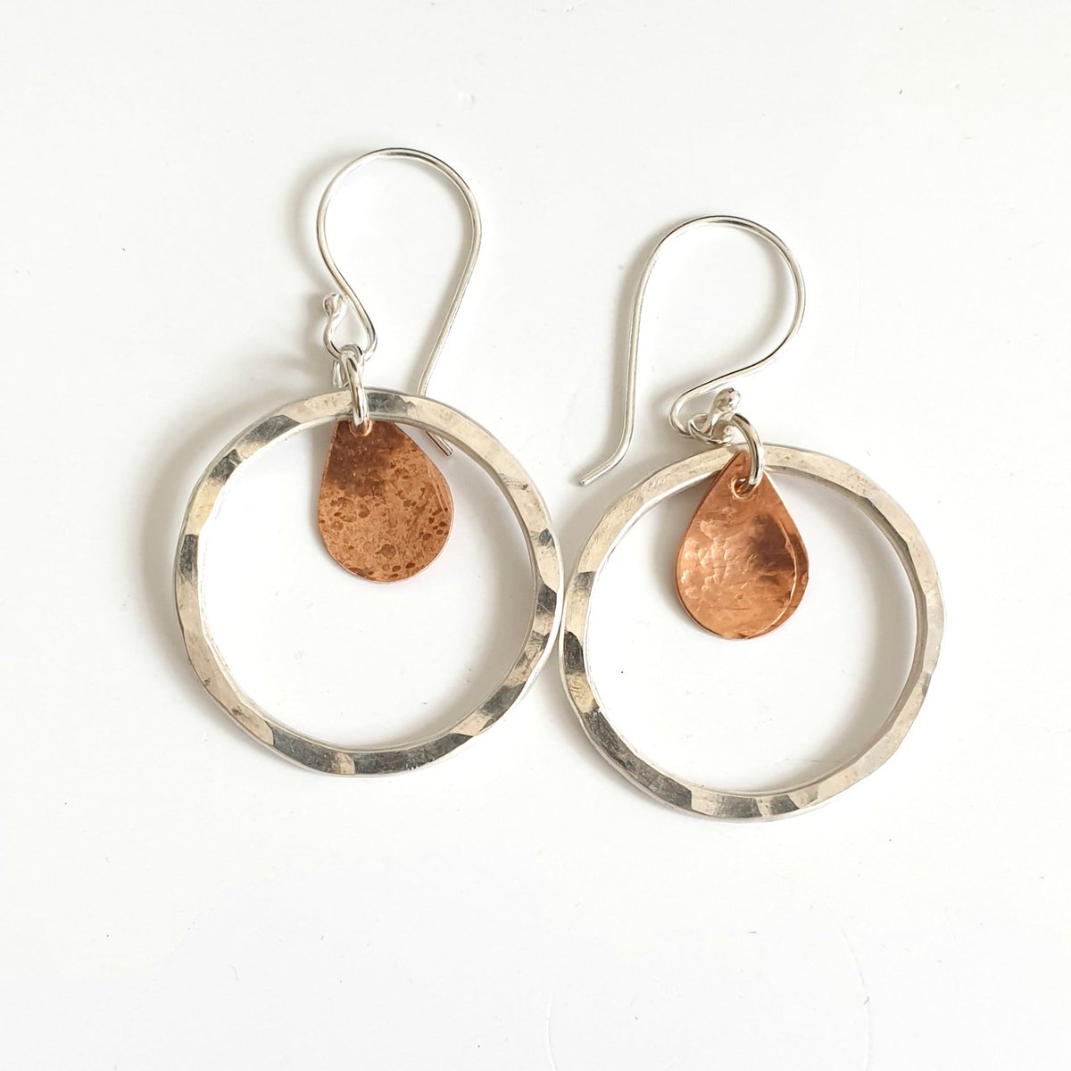 Silver and Copper Hoop Earrings tuppu.net/70fc8172 #inbizhour #MHHSBD #shopsmall ##UKGiftHour #HandmadeHour #bizbubble #UKHashtags #giftideas #Circle