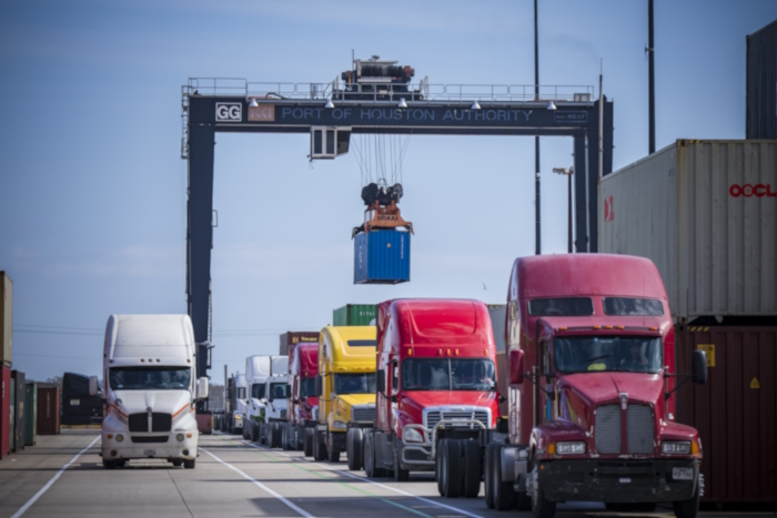 #Port Houston #Awarded Nearly $27 Million For Clean Truck Program #zeroemission #newtechnologies #emissionreduction
hellenicshippingnews.com/port-houston-a…