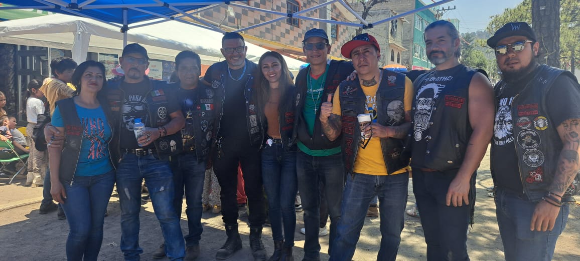 _El_Perronegro_'s tweet photo. Por iniciativa de Memo, un @WardogsM , hoy fuimos a festejar el #diadelniño y a dejarles juguetes, estos chamacos 😎!!!

Gracias especiales a mi querida @TurangaMX por el montón de juguetes que donó, eres la mejor! https://t.co/lLgeOk6i4a