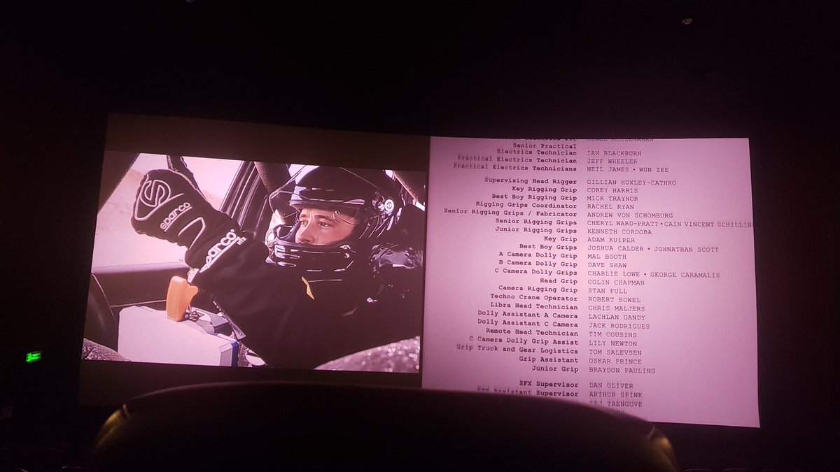 Aplausos #TheFallGuy #TheFallGuyMovie #ProfesionPreligro #ElEspecialista un gran homenaje a los dobles de acción y riesgo de Películas #Stuns. Bravo @RyanGosling #RyanGosling #EmilyBlunt #AaronTaylorJohnson #JasonMomoa #LeeMajors @UniversalPics #ThatsHollywood escenas post.