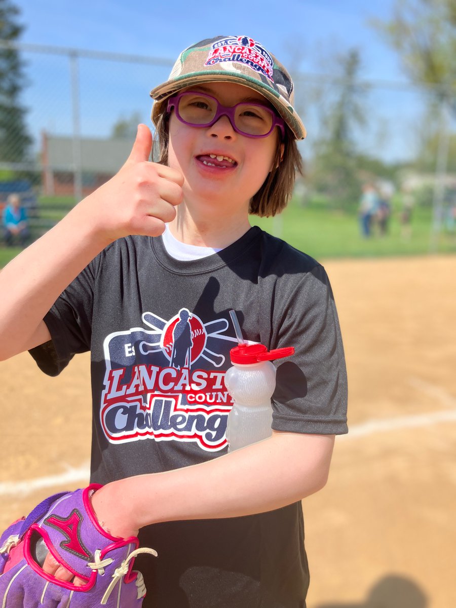 JujuButtons's tweet photo. Excited for another season of #ChallengerLittleLeague 💙💛⚾️@LittleLeague https://t.co/DiiBY7qwfJ