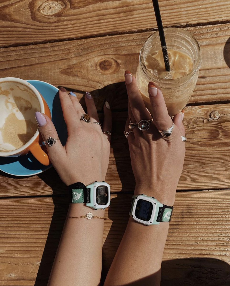 It's always a good times o'clock with the Freestyle Watches crew ✨⌚  
 
🦈: #sharkwatch Gold/Black
📷: @makenaeddy
_
#myfreestylewatch #aesthetic #beachgirl #summerstyle #braceletstack #watchlover #trendingnow #coffeetime   freestyleusa.com/products/shark…