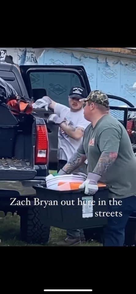 Zach Bryan (after playing in Des Moines while tornadoes were passing over) is currently lending a hand with the DEVASTATING clean-up in Elkhorn ahead of his Monday & Tuesday shows in Omaha. He’s just earned my respect ❤️‍🩹