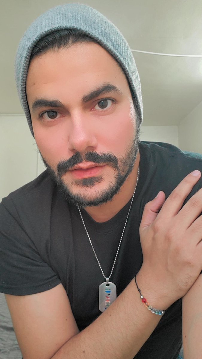 MatheusPrieto64's tweet photo. ¿Y si vamos un rato a farmatodo? 🥵😏😅🤭 https://t.co/oqFYAAJgSQ