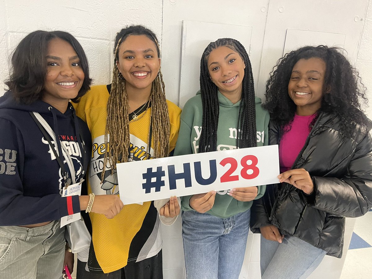 @HowardU It was an amazing time! Proud Class of 92 Grad there with my daughter (middle green hoodie)