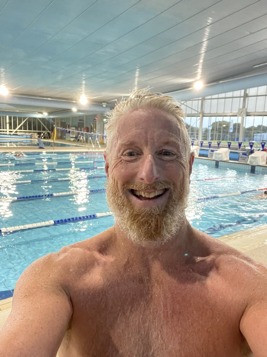 Monday squad 🏊‍♂️ and finally got to use my cap that was generously sent to me by @suzannaswims 🥧 And yes I got my PB in the walking lane 🤡🥳 And unfortunately you can still see the 50m pool that teases us during its closure 😥 #getinandgetwet #pienottri #lovemylife