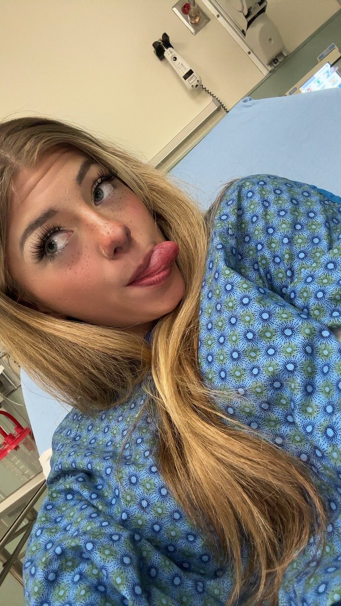 Do I still look sexy in a hospital gown? 😂