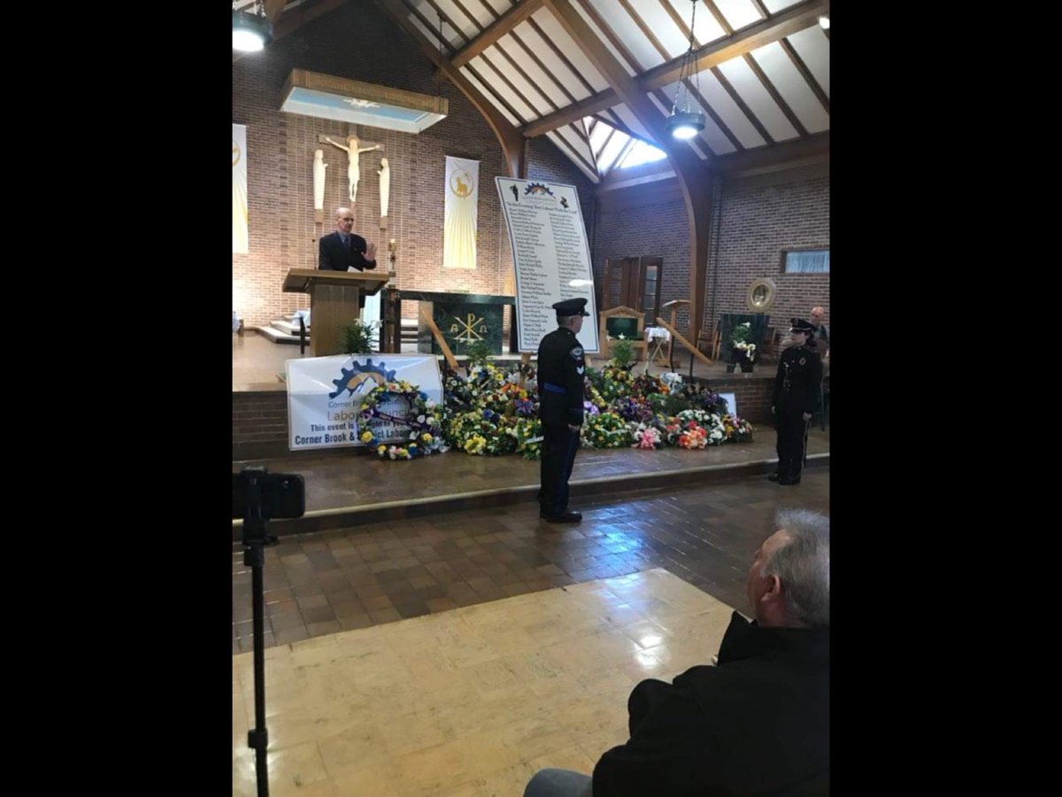 Today is the National Day of Mourning for workers killed or injured on the job, the CBDLC held a ceremony to honour and remember those workers. President Sparkes and Vice President Penney laid the wreath, many thanks to Jim O’Neil for his continued organization of this ceremony.
