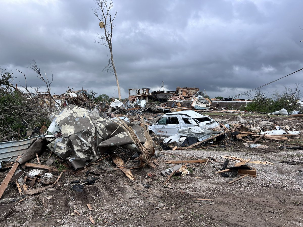 Aftermath of the Sulphur, OK tornado. Truly heartbreaking. 

#sulphurstrong #sulphurok #tornado