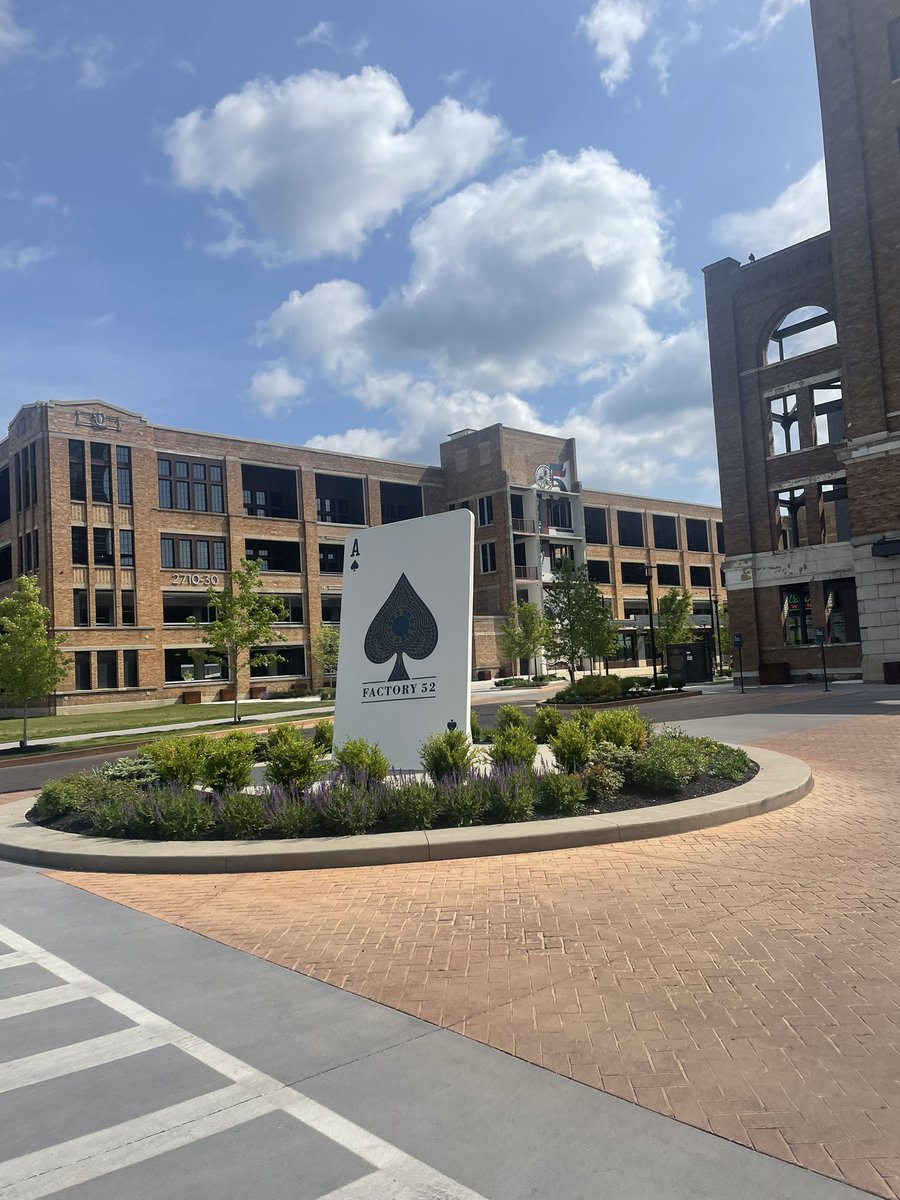 Thank you for an empowering walk supporting WHW today, Cincy Girls Who! 

💜