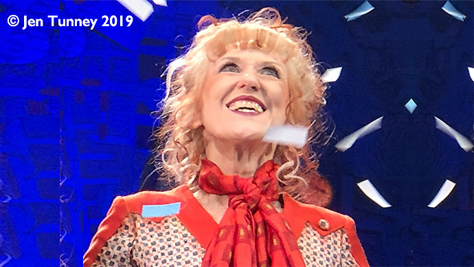 HAPPY BIRTHDAY ANITA DOBSON - b 1949 Stepney, London. Have a blissful day, dear lady, filled with jolly treats and pampering. Looking SO SO good. Your energy is truly remarkable‼️‼️‼️‼️ More for #OTD 29 April: brianmay.com/on-this-day/on… #anitadobson #HappyBirthDay @DrBrianMay