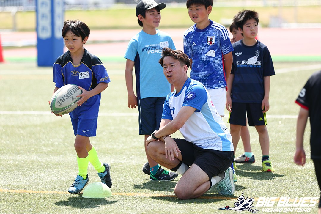 BIG_BLUES_RUGBY's tweet photo. 八千代ラグビーフェスティバルを開催！
暑い中での開催となりましたが、経験者から初心者までラグビーの楽しさを体験できた良い機会となりました！

今後もラグビーの普及にも力を入れていきます！

#BIGBLUES八千代ベイ東京
#BB
#BBer
#トップイースト
#トップイーストもいいぞ
#rugby
#ラグビー
#八千代市
#ベイ東京
