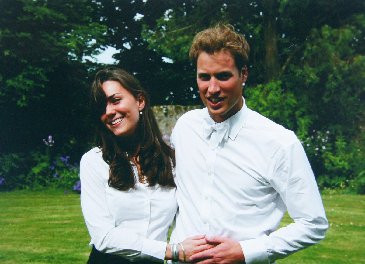 Happy Anniversary Prince William & #PrincessCatherine 💕.