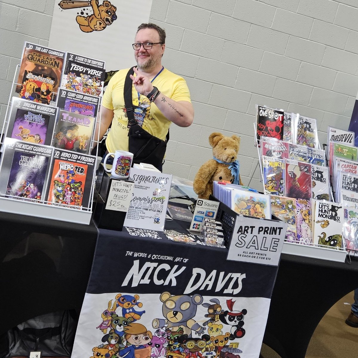 Four State Comic Con (@4statecomiccon)was stonkers! Thank you to everyone who came out and picked up a Let's Hunt Monstas book and took a chance on my work! 

Thank you! 

Next up Free Comic Book Day at @ComicsWorldPA! I will have ab #FCBD exclusive si see y'all there!!!