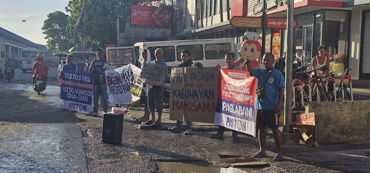This group of jeepney drivers and operators in Pasig joined the strike a day before the deadline of franchise consolidation. They are made up of over a hundred operators and up to now, none of them are forming a cooperative as required by the government.