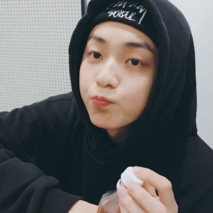 ourhomesoobin's tweet photo. soobin. that's the tweet. https://t.co/xfkHCHNwA1