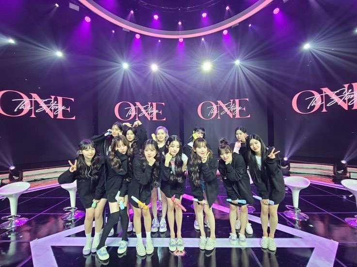 hourly izone (@izhourly) on Twitter photo 